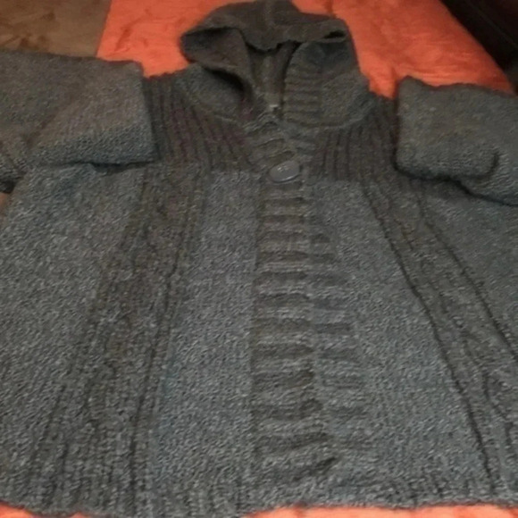 APT 9 sweater PXL - Picture 2 of 16
